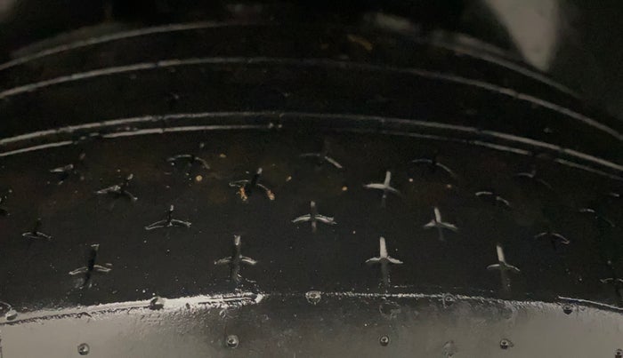 2016 Volkswagen Ameo HIGHLINE DSG 1.5 DIESEL , Diesel, Automatic, 99,263 km, Right Rear Tyre Tread