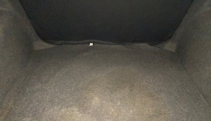 2016 Volkswagen Ameo HIGHLINE DSG 1.5 DIESEL , Diesel, Automatic, 99,263 km, Boot Inside