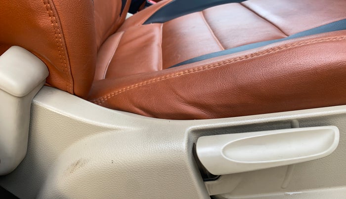 2016 Volkswagen Ameo HIGHLINE DSG 1.5 DIESEL , Diesel, Automatic, 99,263 km, Driver Side Adjustment Panel