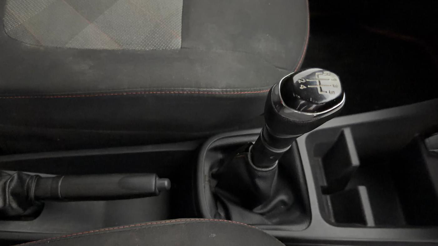 2021 Renault Kwid RXT 1.0 (O), Petrol, Manual, 57,905 km, Gear Lever