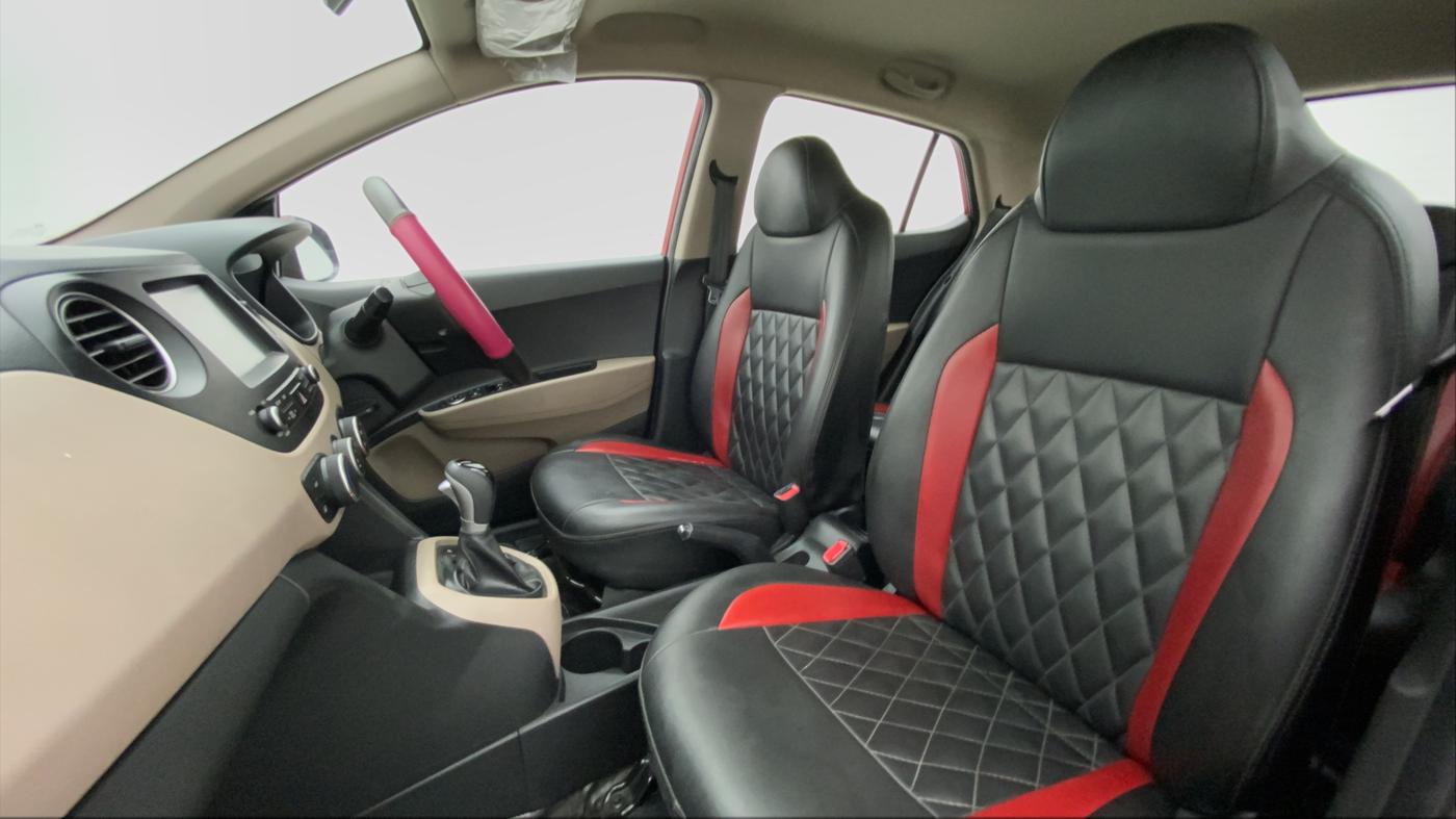 2017 Hyundai Grand i10 SPORTZ (O) 1.2 AT VTVT, Petrol, Automatic, 29,962 km, Right Side Front Door Cabin