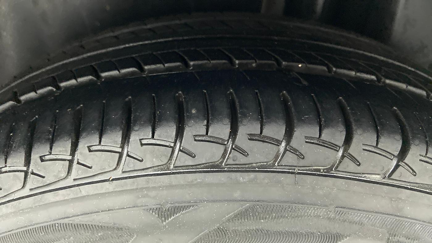 2020 Maruti Ciaz 1.5 SIGMA SHVS, Petrol, Manual, 18,313 km, Left Rear Tyre Tread
