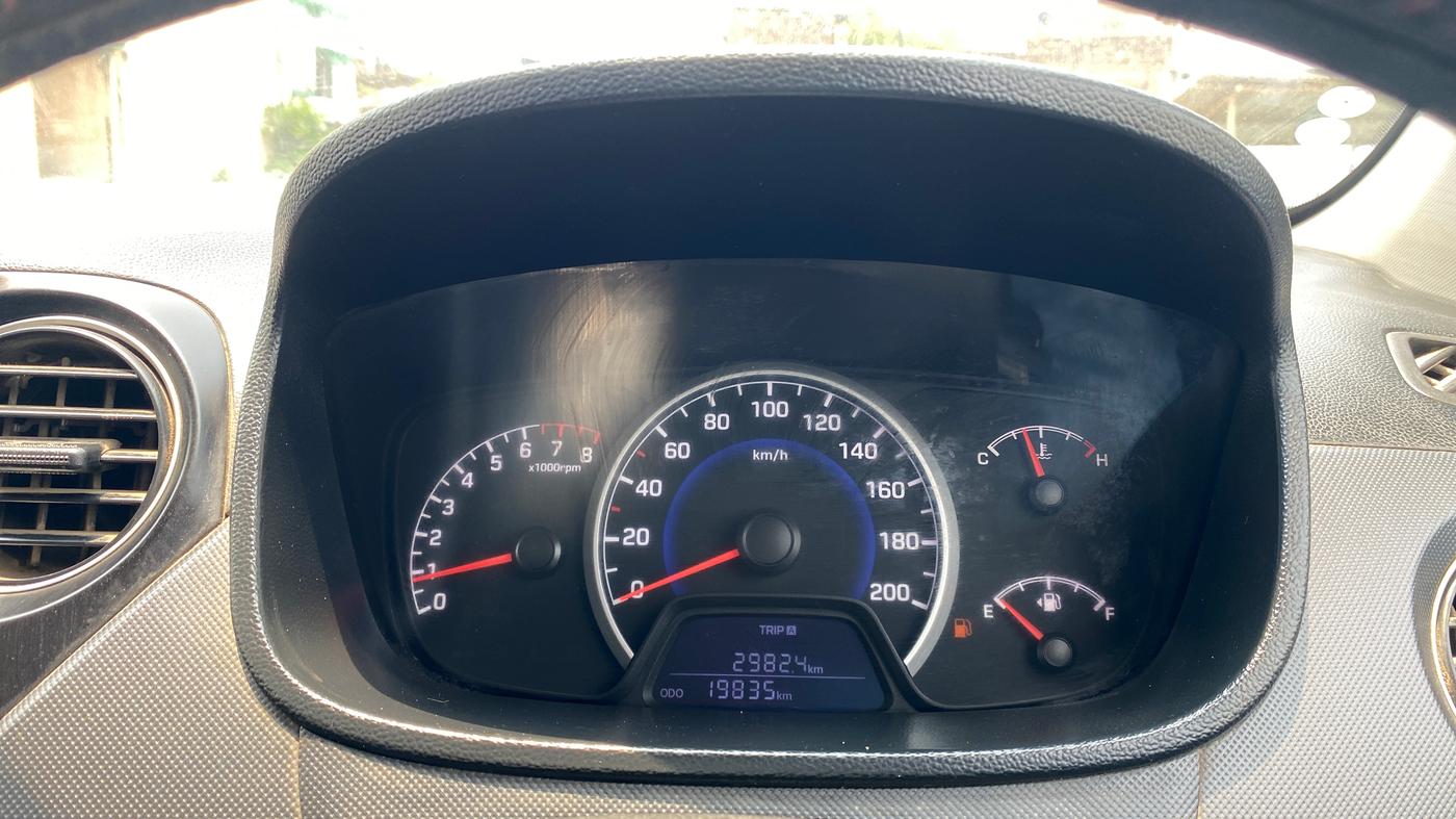2019 Hyundai Grand i10 SPORTZ 1.2 KAPPA VTVT DUAL TONE, Petrol, Manual, 19,833 km, Odometer Image
