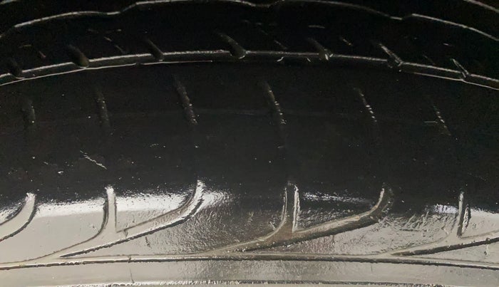 2018 Hyundai Creta E PLUS 1.6 PETROL, Petrol, Manual, 24,163 km, Right Front Tyre Tread