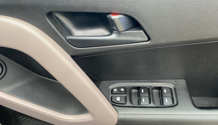 2018 Hyundai Creta E PLUS 1.6 PETROL, Petrol, Manual, 24,163 km, Driver Side Door Panels Control