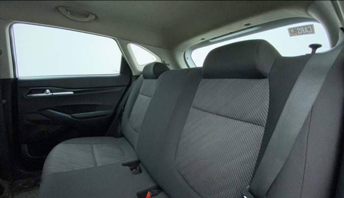 2022 KIA SELTOS HTE 1.5 DIESEL, Diesel, Manual, 37,961 km, Right Side Rear Door Cabin