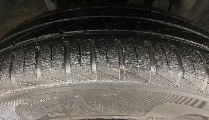 2019 Renault Kwid RXL, Petrol, Manual, 34,114 km, Right Front Tyre Tread