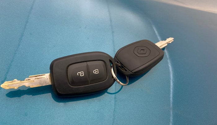 2019 Renault Kwid RXL, Petrol, Manual, 34,114 km, Key Close Up