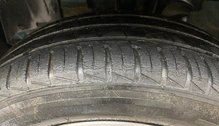 2019 Renault Kwid RXL, Petrol, Manual, 34,114 km, Left Rear Tyre Tread