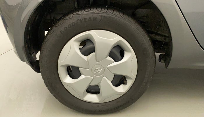 2022 Tata Tiago XT CNG, CNG, Manual, 15,656 km, Right Rear Wheel