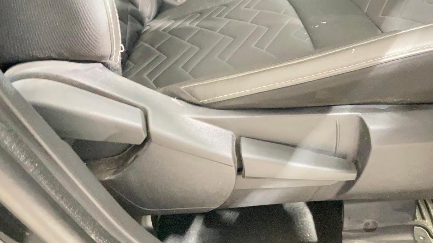2022 Nissan MAGNITE XV PREMIUM, Petrol, Manual, 10,015 km, Driver Side Adjustment Panel