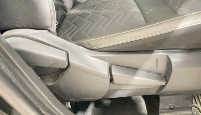 2022 Nissan MAGNITE XV PREMIUM, Petrol, Manual, 10,015 km, Driver Side Adjustment Panel