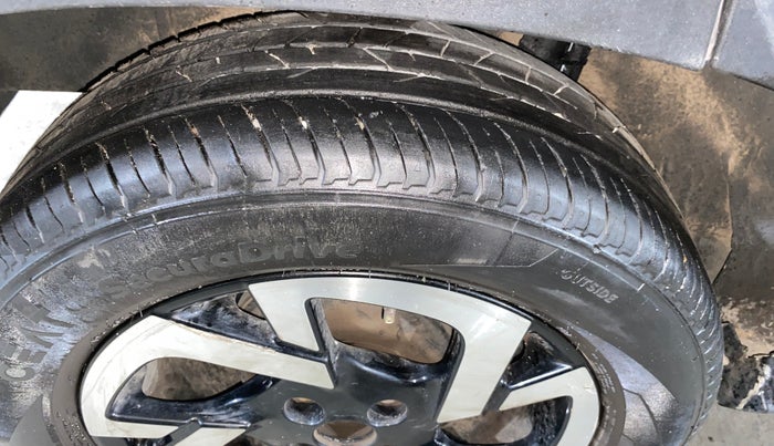 2022 Nissan MAGNITE XV PREMIUM, Petrol, Manual, 10,015 km, Right Rear Tyre Tread