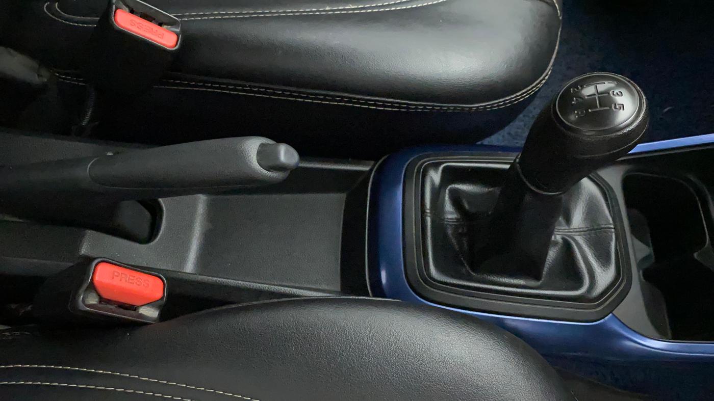 2022 Maruti IGNIS SIGMA 1.2, Petrol, Manual, 51,918 km, Gear Lever