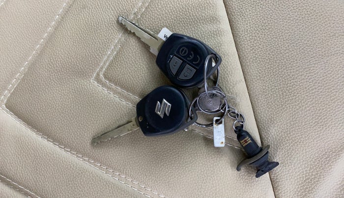 2021 Maruti New Wagon-R VXI 1.0, CNG, Manual, 72,366 km, Key Close Up