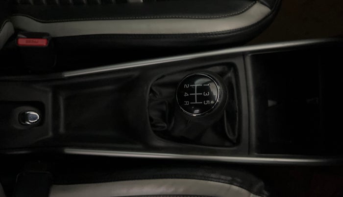 2018 Maruti Baleno ALPHA PETROL 1.2, Petrol, Manual, 63,358 km, Gear Lever