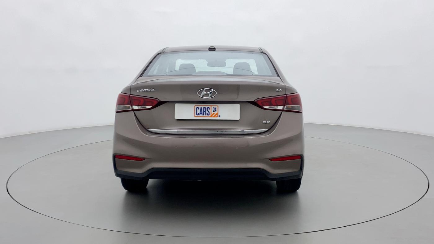 2017 Hyundai Verna 1.6 VTVT SX, Petrol, Manual, 61,844 km, Back/Rear