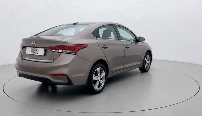 2017 Hyundai Verna 1.6 VTVT SX, Petrol, Manual, 61,844 km, Right Back Diagonal