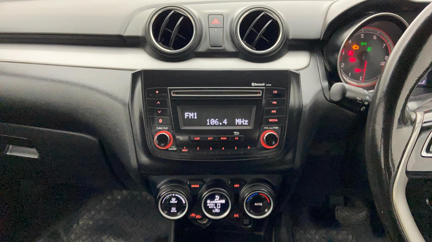 2018 Maruti Swift ZXI AMT, Petrol, Automatic, 1,06,419 km, Air Conditioner
