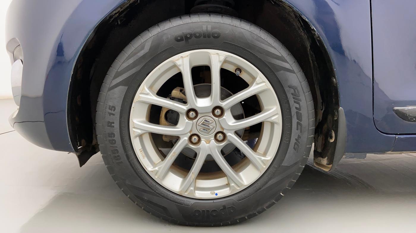 2018 Maruti Swift ZXI AMT, Petrol, Automatic, 1,06,419 km, Left Front Wheel