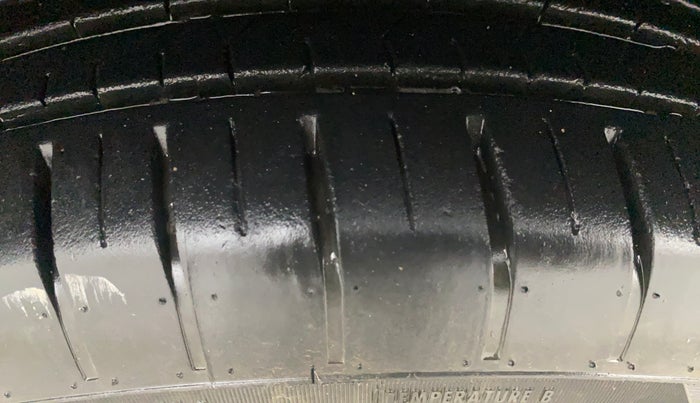 2022 Toyota Glanza E, Petrol, Manual, 23,917 km, Left Front Tyre Tread