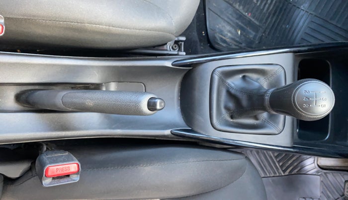 2022 Toyota Glanza E, Petrol, Manual, 23,917 km, Gear Lever