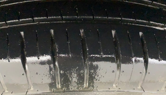 2022 Toyota Glanza E, Petrol, Manual, 23,917 km, Right Rear Tyre Tread