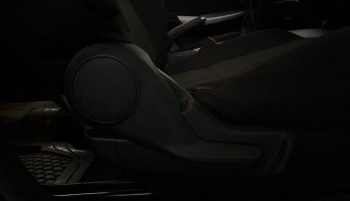 2018 Maruti Baleno DELTA PETROL 1.2, Petrol, Manual, 61,767 km, Driver Side Adjustment Panel