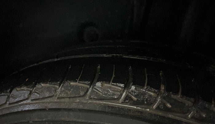 2018 Maruti Baleno DELTA PETROL 1.2, Petrol, Manual, 61,767 km, Left Rear Tyre Tread