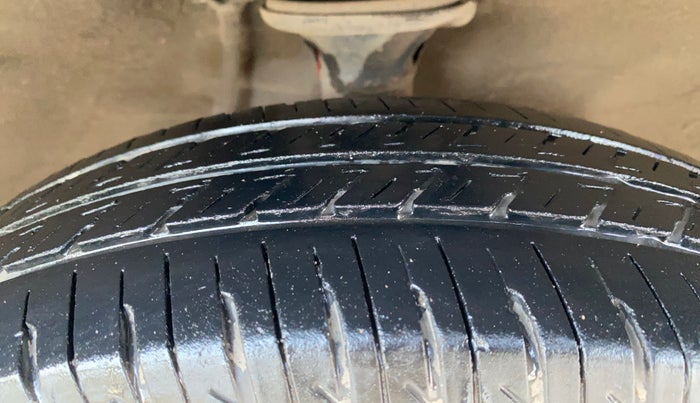 2015 Maruti Alto 800 LXI, Petrol, Manual, 51,221 km, Right Front Tyre Tread