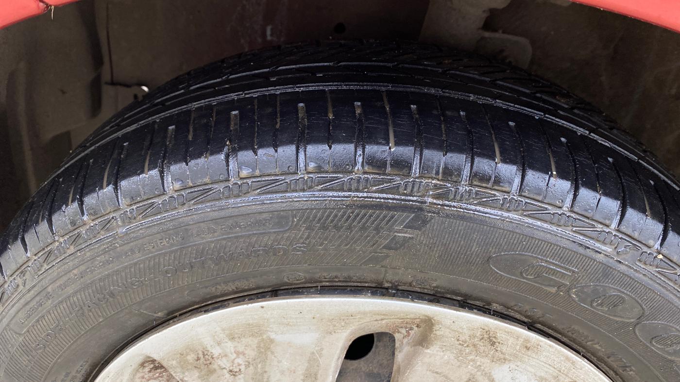 2015 Maruti Celerio VXI CNG, CNG, Manual, 94,564 km, Left Front Tyre Tread
