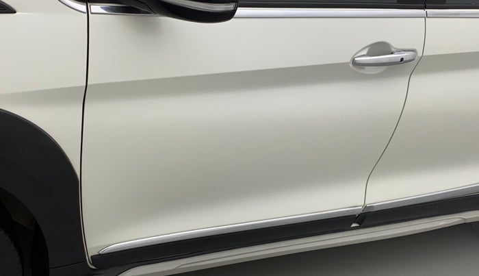 2022 Maruti XL6 ZETA MT, Petrol, Manual, 27,084 km, Front passenger door - Slightly dented
