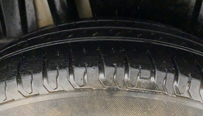 2022 Maruti XL6 ZETA MT, Petrol, Manual, 27,084 km, Right Rear Tyre Tread