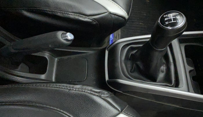 2022 Maruti XL6 ZETA MT, Petrol, Manual, 27,084 km, Gear Lever