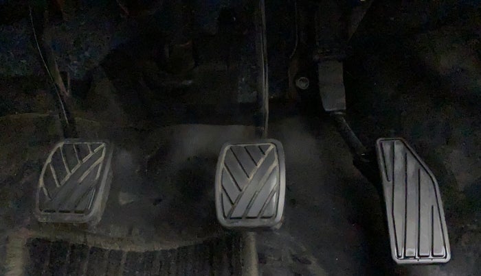 2022 Maruti XL6 ZETA MT, Petrol, Manual, 27,084 km, Pedals