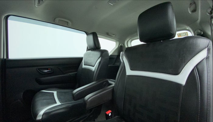 2022 Maruti XL6 ZETA MT, Petrol, Manual, 27,084 km, Right Side Rear Door Cabin
