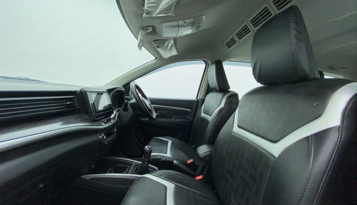 2022 Maruti XL6 ZETA MT, Petrol, Manual, 27,084 km, Right Side Front Door Cabin
