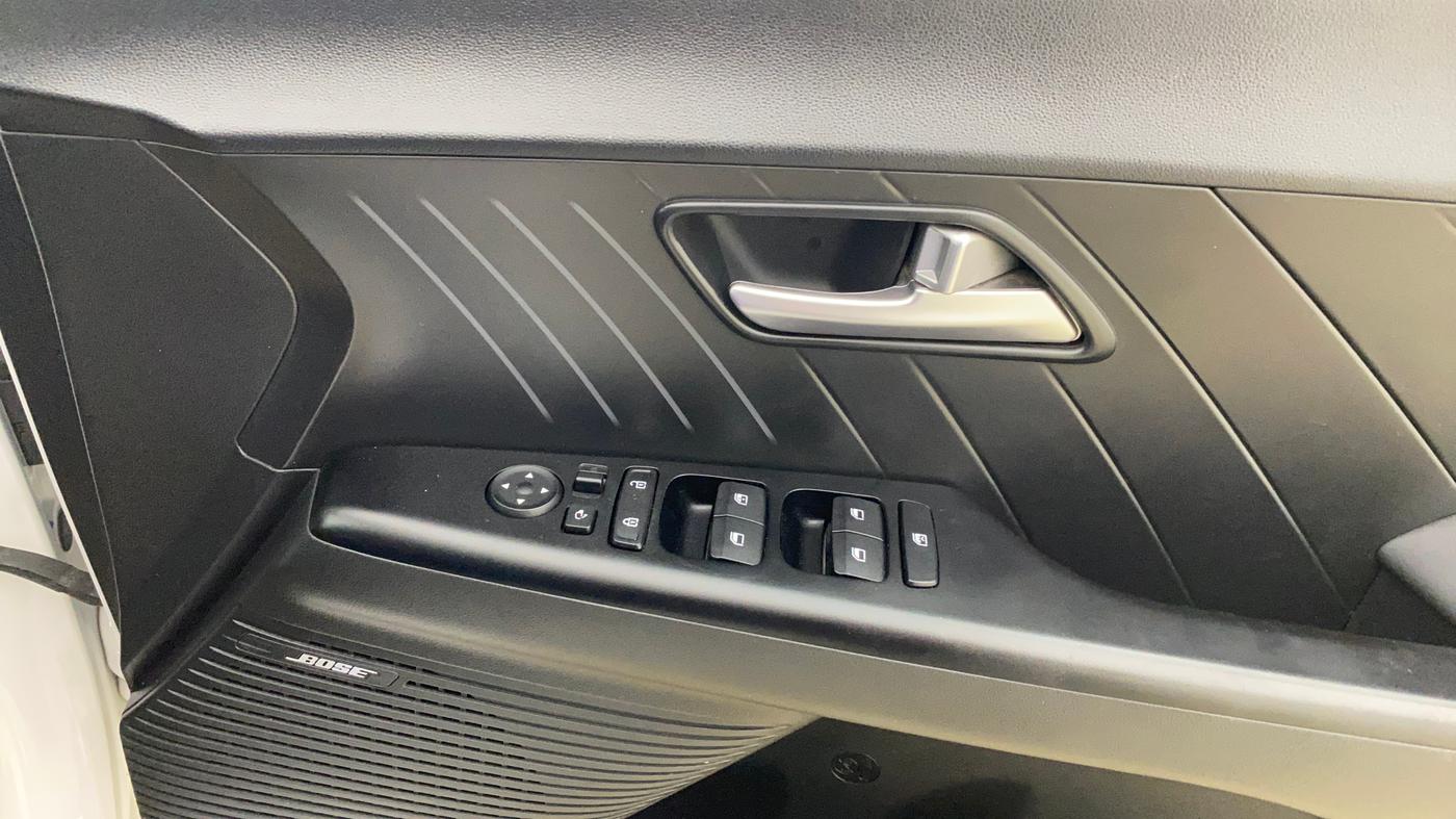 2025 Hyundai Verna SX (O) 1.5 TURBO PETROL DCT, Petrol, Automatic, 6,235 km, Driver Side Door Panels Control