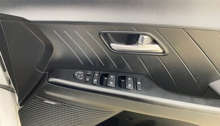 2025 Hyundai Verna SX (O) 1.5 TURBO PETROL DCT, Petrol, Automatic, 6,235 km, Driver Side Door Panels Control