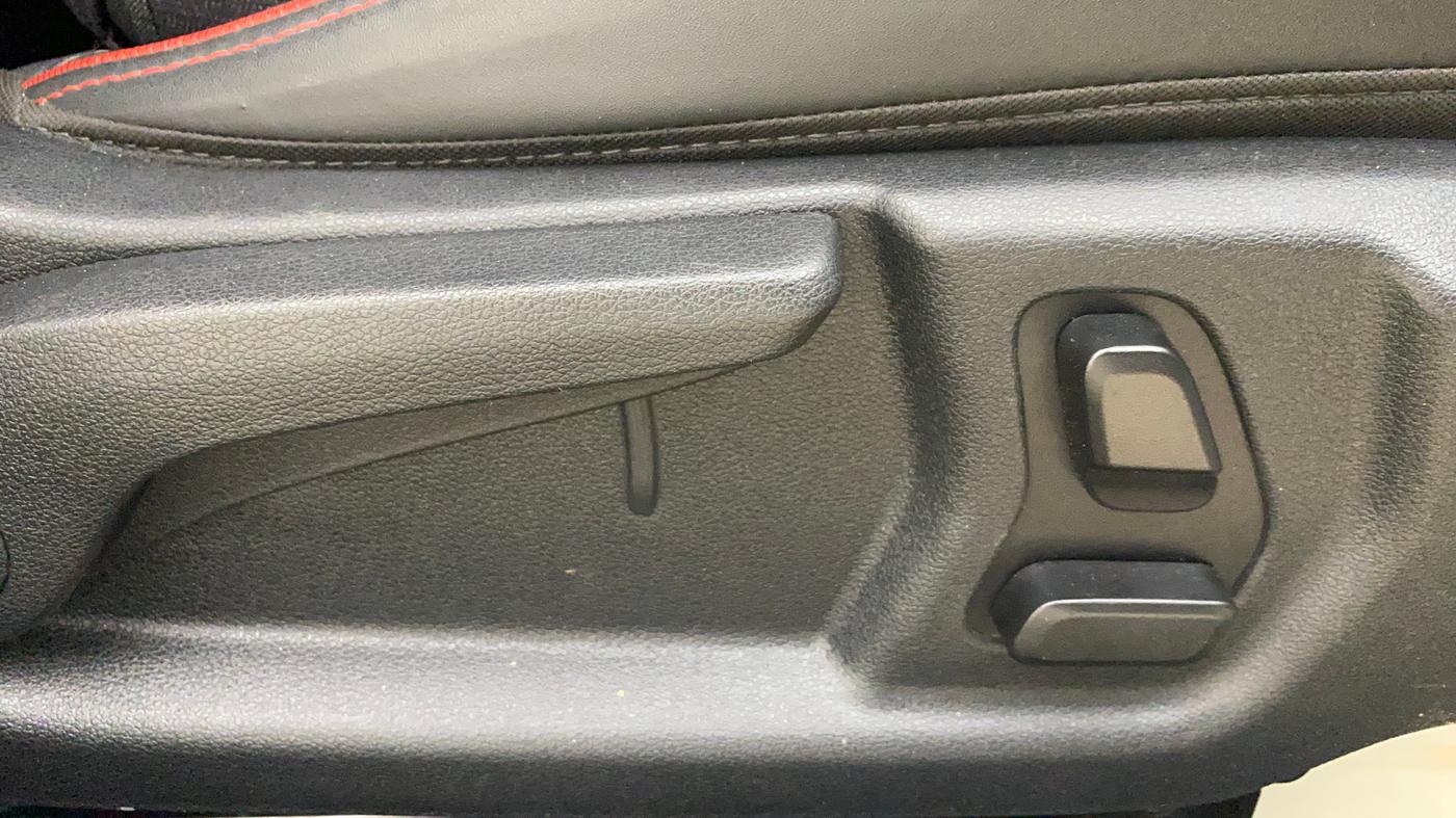 2025 Hyundai Verna SX (O) 1.5 TURBO PETROL DCT, Petrol, Automatic, 6,235 km, Driver Side Adjustment Panel