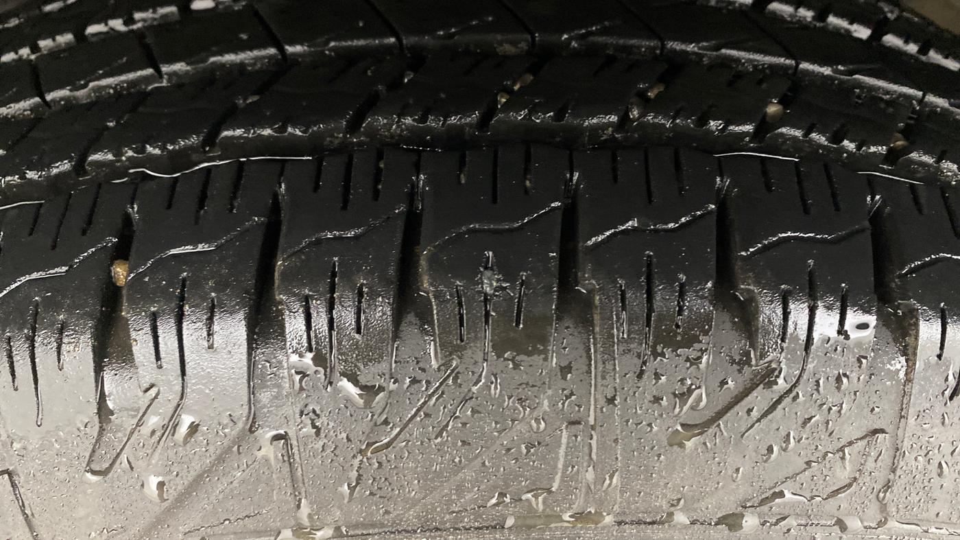2022 Mahindra BOLERO NEO N 4, Diesel, Manual, 52,041 km, Left Front Tyre Tread