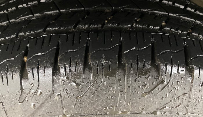 2022 Mahindra BOLERO NEO N 4, Diesel, Manual, 52,041 km, Left Front Tyre Tread