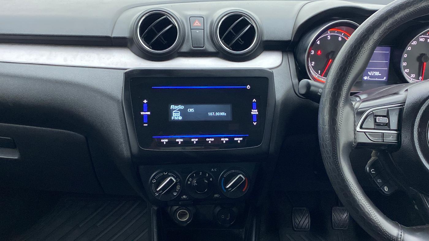 2021 Maruti Swift VXI D, Petrol, Manual, 42,298 km, Air Conditioner