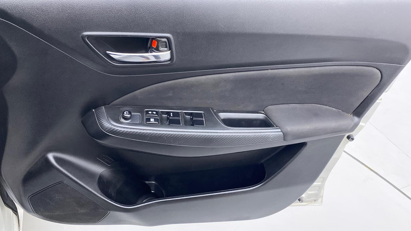 2021 Maruti Swift VXI D, Petrol, Manual, 42,298 km, Driver Side Door Panels Control
