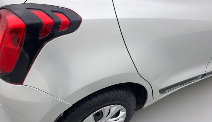 2021 Maruti Swift VXI D, Petrol, Manual, 42,298 km, Right quarter panel - Slightly dented