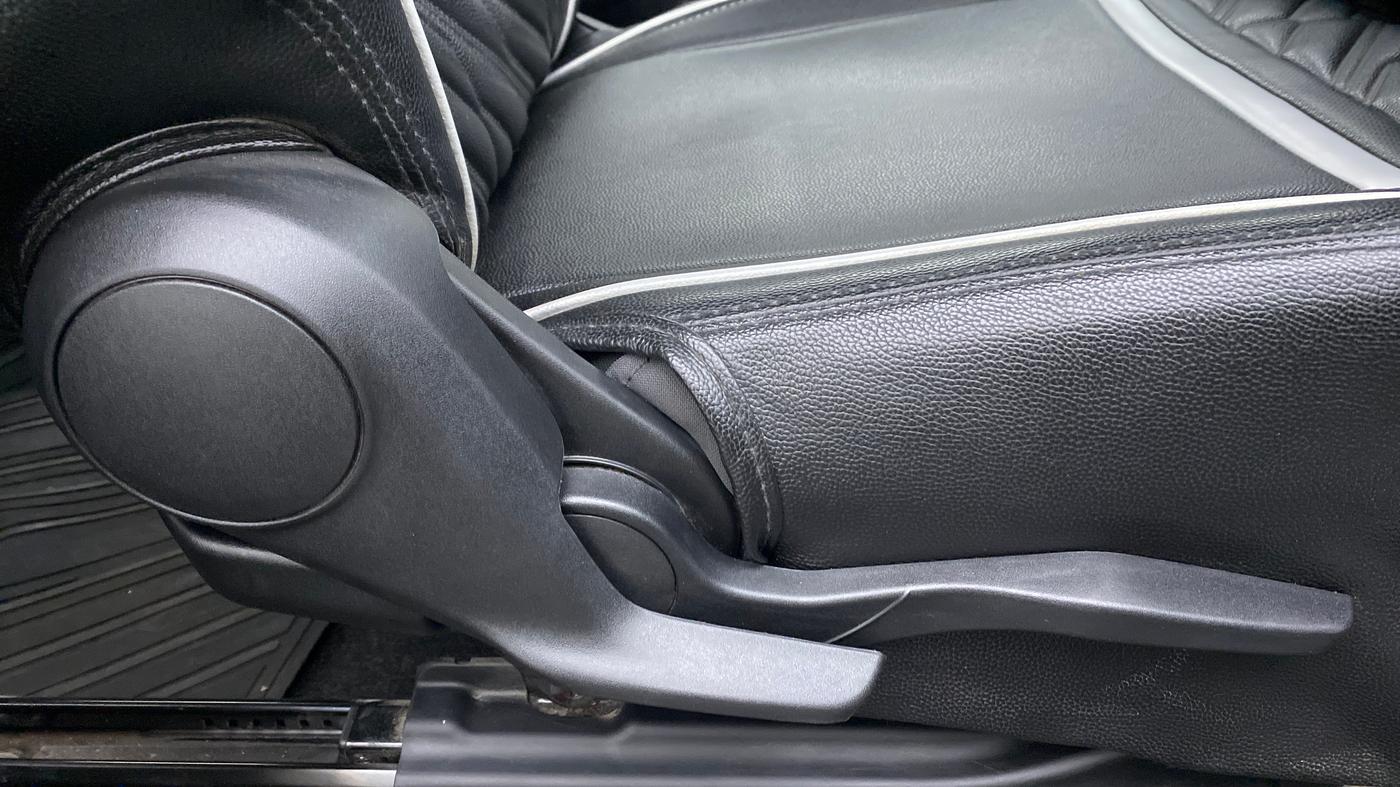 2021 Maruti Swift VXI D, Petrol, Manual, 42,298 km, Driver Side Adjustment Panel