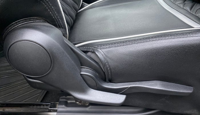 2021 Maruti Swift VXI D, Petrol, Manual, 42,298 km, Driver Side Adjustment Panel