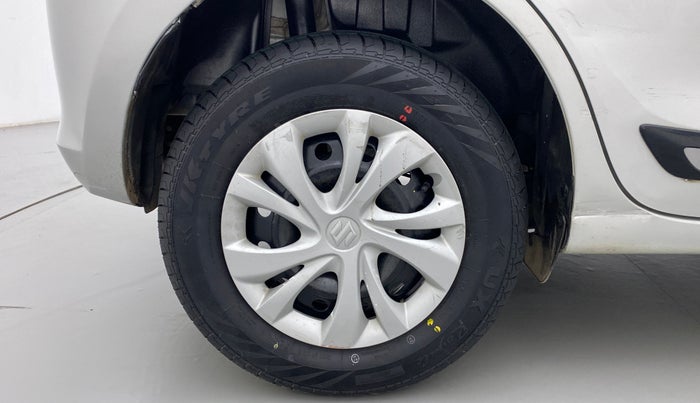 2021 Maruti Swift VXI D, Petrol, Manual, 42,298 km, Right Rear Wheel