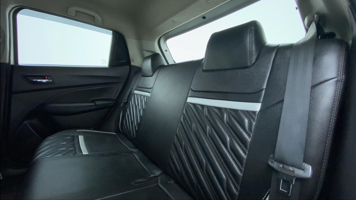 2021 Maruti Swift VXI D, Petrol, Manual, 42,298 km, Right Side Rear Door Cabin