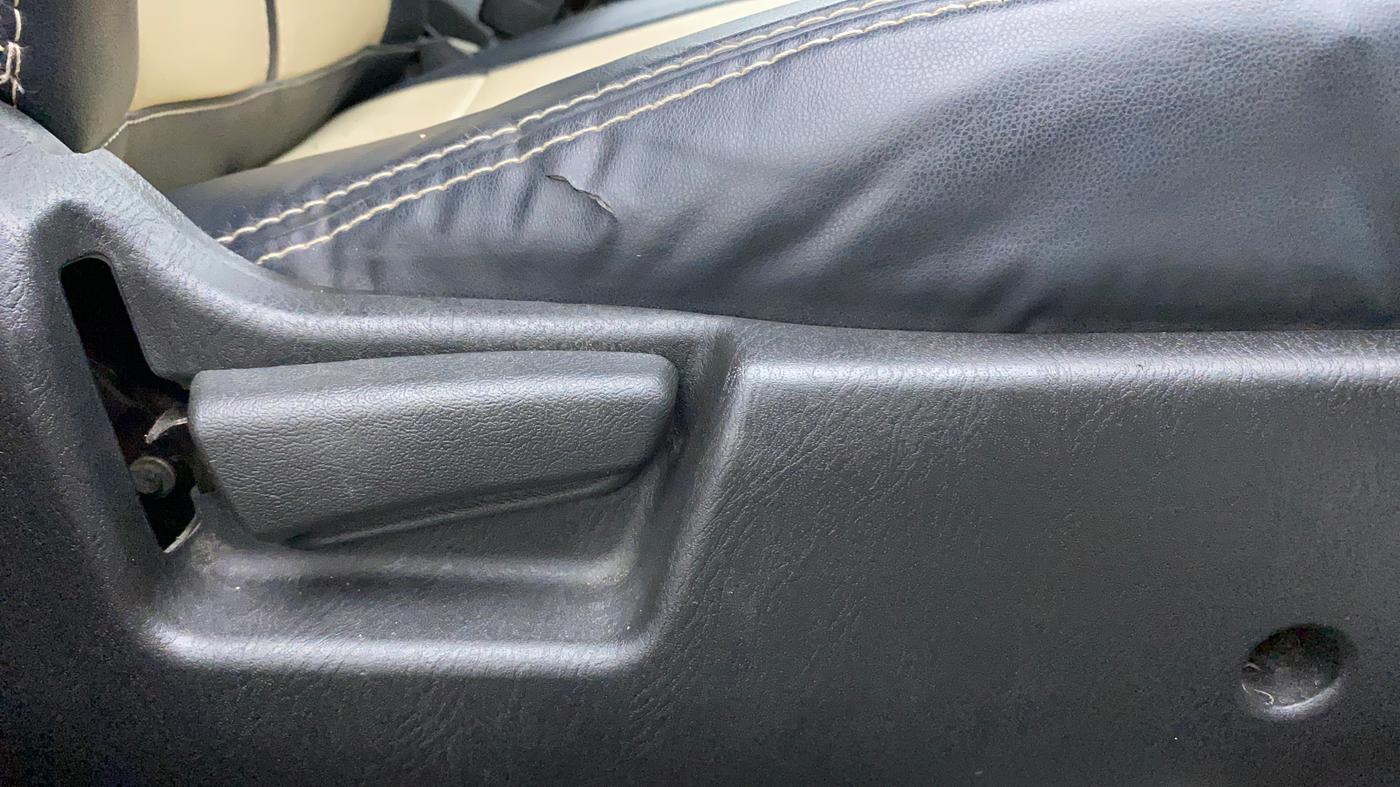 2020 Maruti Alto LXI, Petrol, Manual, 30,292 km, Driver Side Adjustment Panel